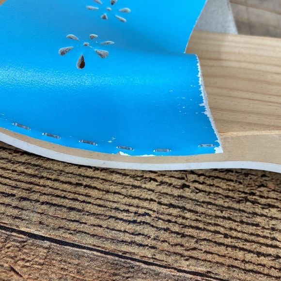 Hanna Andersson Blue Laser Cutout Slides Wood Sandals Womens 39 Slip On - Picture 6 of 16